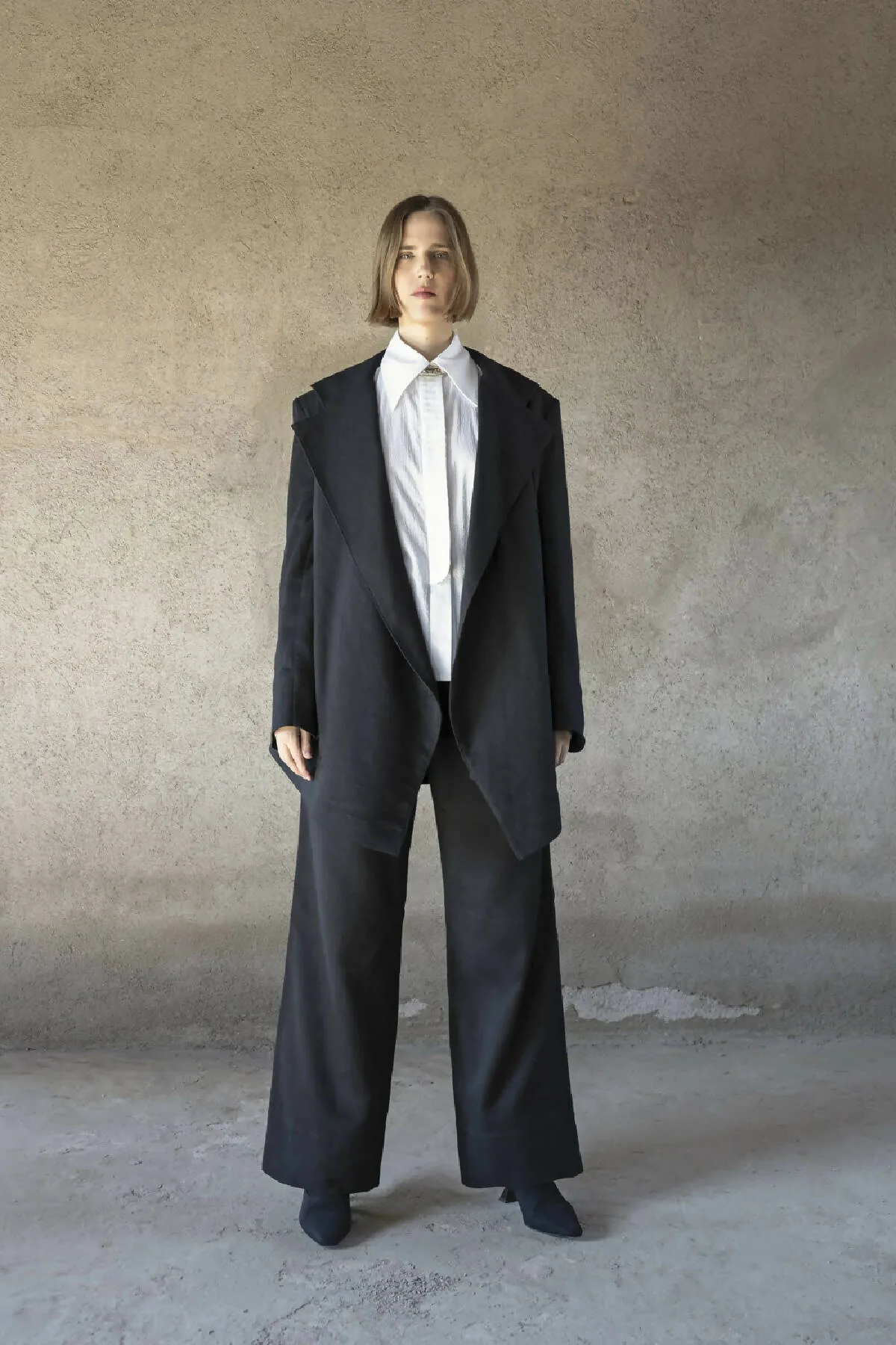 BLACK HALF MOON TROUSERS
