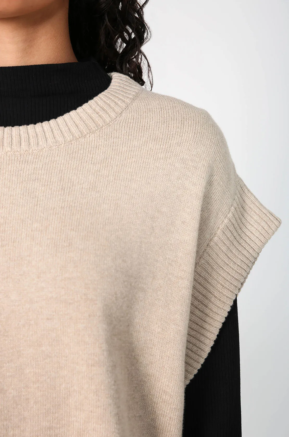 expect vest / natural marle