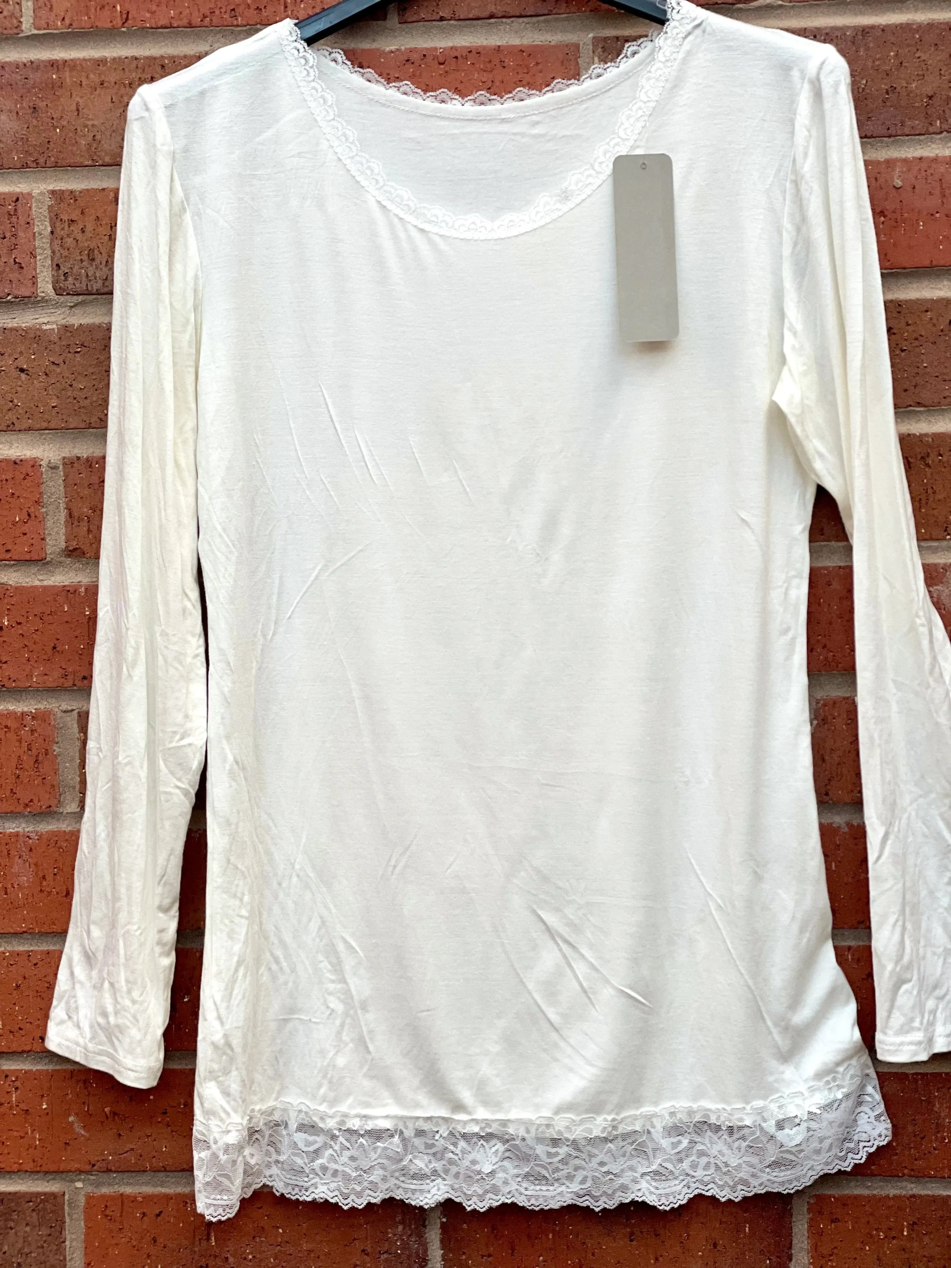 Layering Vest with Long Arms and Lace detail