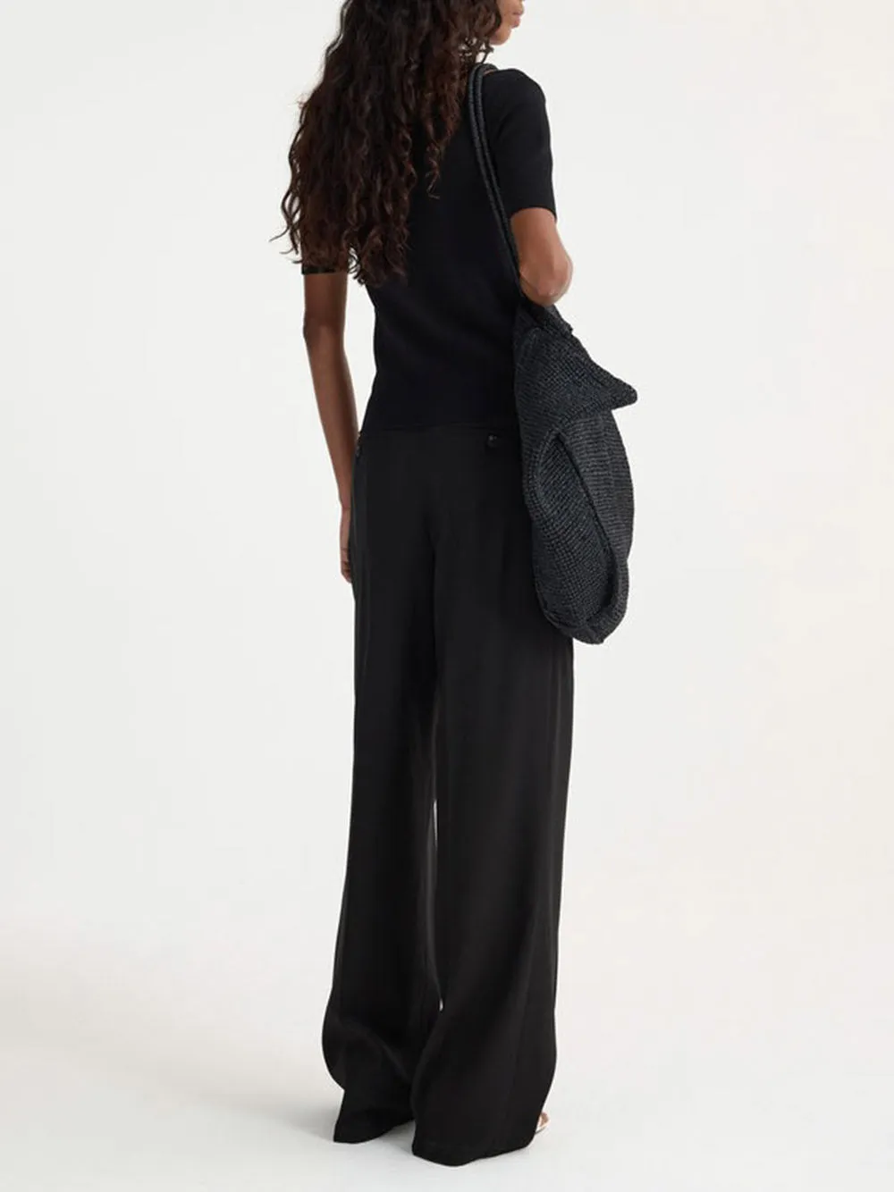 Mid-waisted pleated trousers