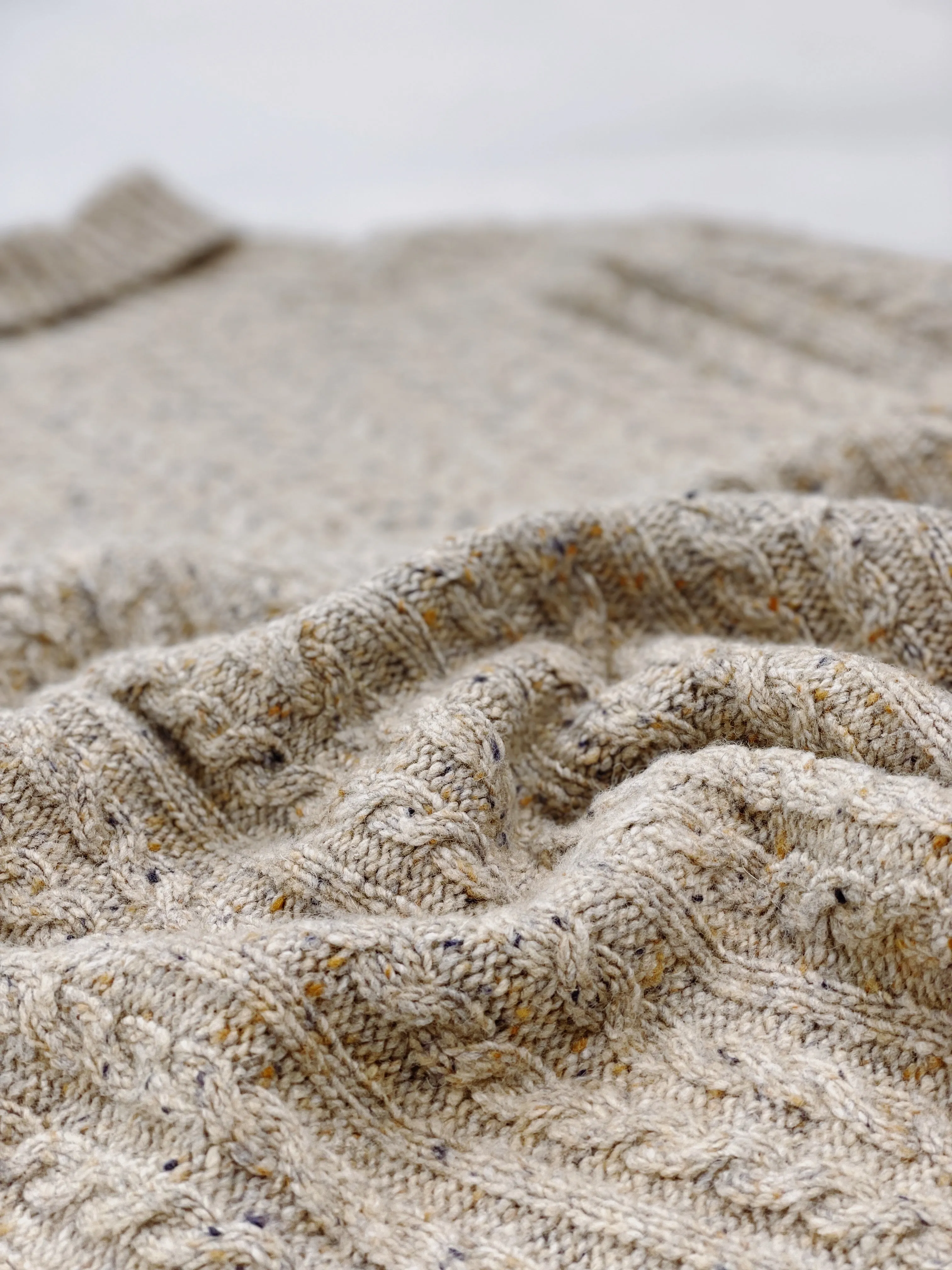 OATMEAL CABLE KNIT ROLL NECK